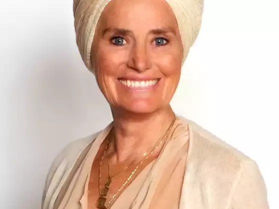 Gurutej Khalsa,
                            Spirituality, Health & Wellness, Love and Relationships, Yoga, Personal Development & Coaching, Personal Development & Coaching
                            Expert at Strahlende Erneuerung: Online-Symposium zu Gesundheit, Wellness und Spiritualität im Sommer 2023