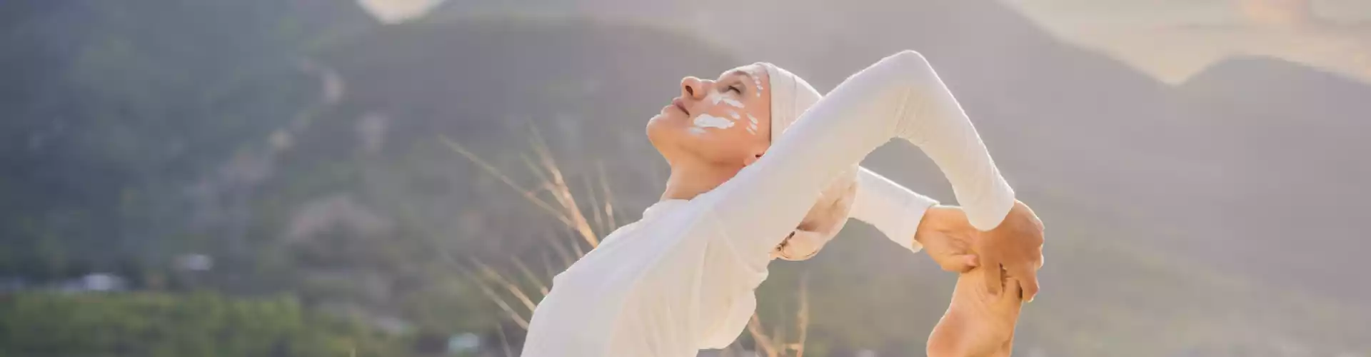 Yoga Breathwork Kundalini Meningkat - Online Class by Cassaundra Paolini